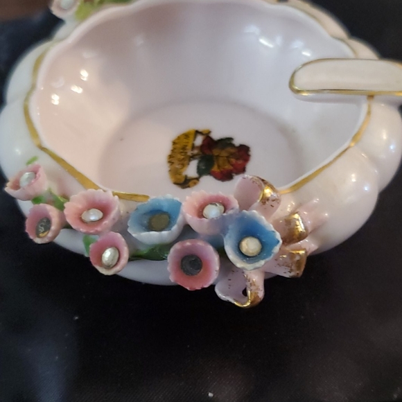 ANTIQUE WINDSOR  FLORAL ASHTRAY - Picture 5 of 6